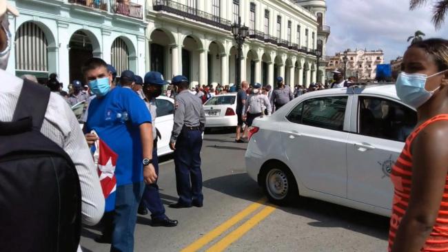 Despliegue de fuerzas tras las protestas del 11J en La Habana.