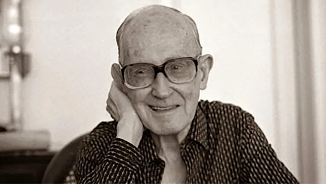 Carlos Drummond de Andrade.