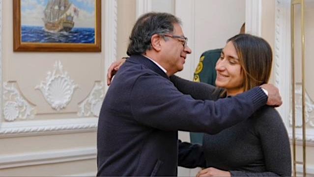 Gustavo Petro y su entonces canciller, Laura Sarabia.