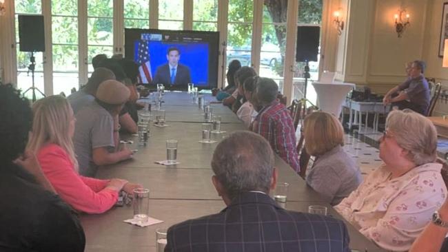 Encuentro de activistas y periodistas independientes con Mike Hammer La Habana.