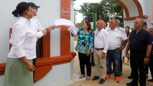 Reinauguración del estadio de fútbol La Polar.
