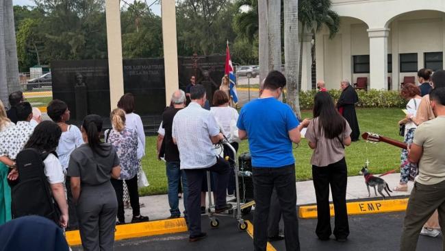 Via crucis por el 11J en Miami.