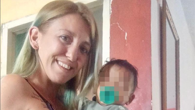 Madre cubana detenida por protestar en Guanabacoa.