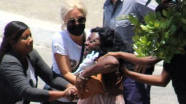 Berta Soler durante su arresto este miércoles 2 de julio en Lawton.