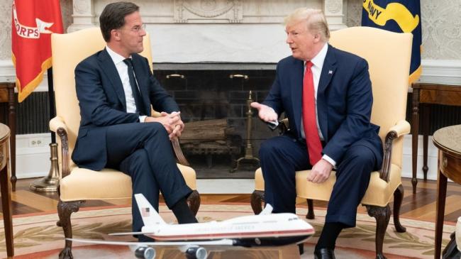 Reunión de Mark Rutte, secretario general de la OTAN, y Donald Trump.