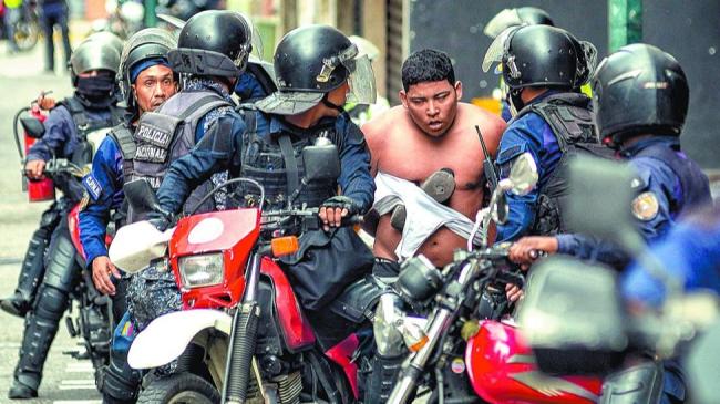 Detención en Venezuela a manos de la Policía.