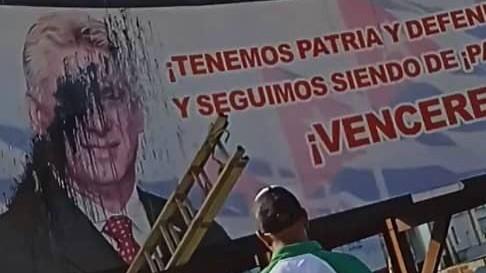Cartel intervenido en Perico, Matanzas.