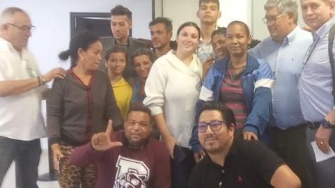 Cubanos retenidos en Bolivia.