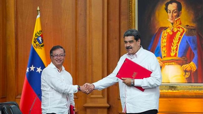 Gustavo Petro y Nicolás Maduro.