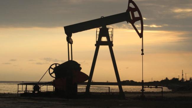 Pozo de perforación de petróleo en Cuba.