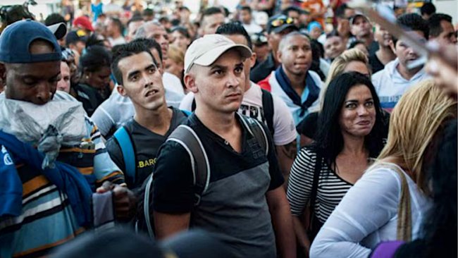 Emigrantes cubanos a su paso por Costa Rica, 2016.