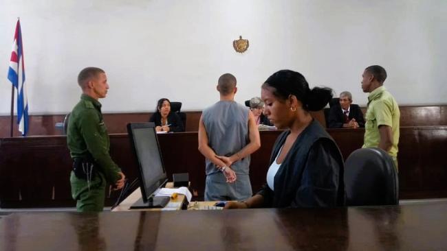 Juicio ejemplarizante celebrado en Santiago de Cuba.