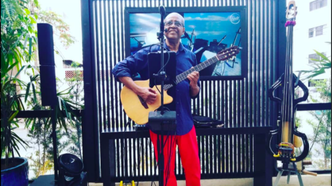 El música cubano Julián Fernández.