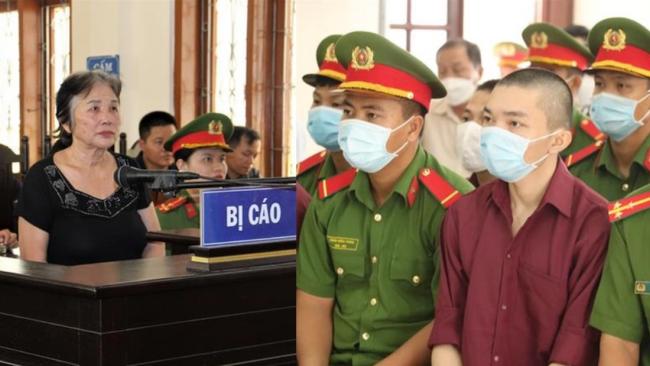 Juicios contra ciudadanos de Vietnam por 'abusar de la libertad y la democracia violando los intereses del Estado'. 