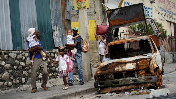 Huellas de la violencia en las calles de Haití.