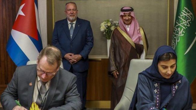Firma del acuerdo turístico entre Cuba y Arabia Saudita.