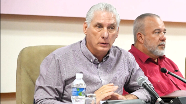 Miguel Díaz-Canel y Manuel Marrero en una reunión este sábado.