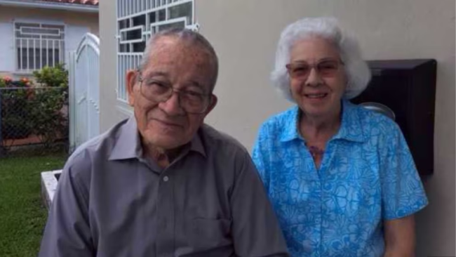 Orlando Castro García y su esposa, Georgina Cid.