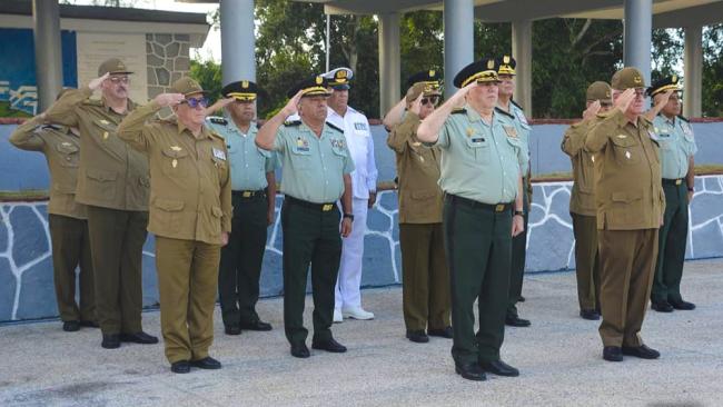 Altos mandos militares cubanos y nicaragüenses en La Habana.