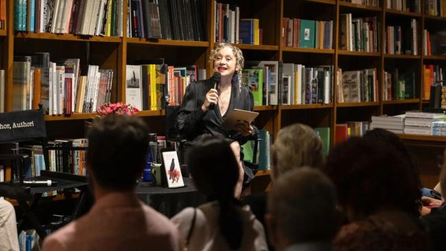 Rosie Inguanzo en la presentación de su libro en Miami.