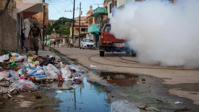 Basura en una calle de Matanzas.