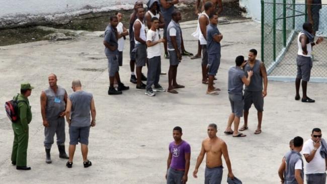 Patio de una cárcel en Cuba.
