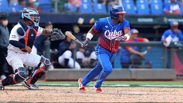 Un partido del equipo cubano de béisbol.