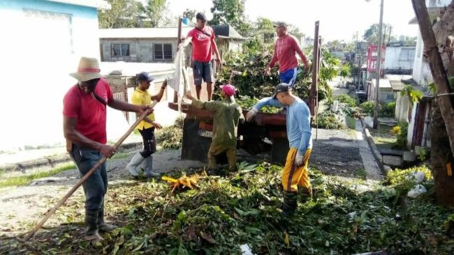 Labores de recuperación en Santiago de Cuba.