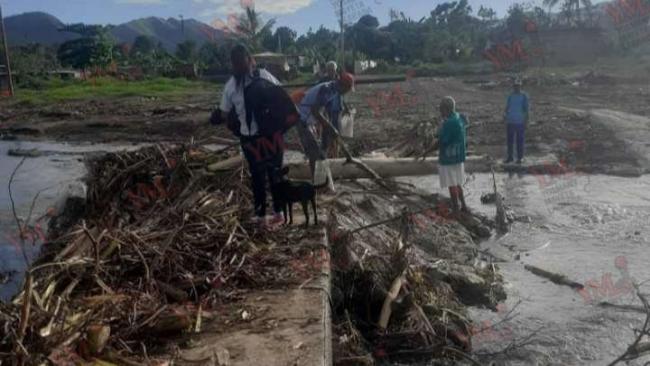 Puente destruido en El Fongal, Santiago de Cuba.