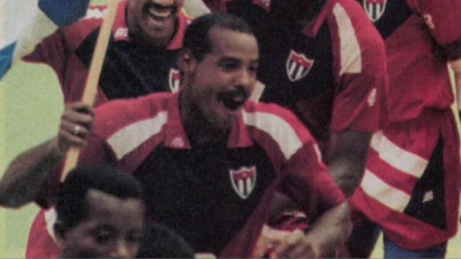 Lázaro Beltrán, tras una victoria del equipo cubano de voleibol.