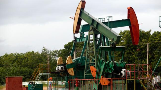 Pozo de perforación de petróleo en Cuba.