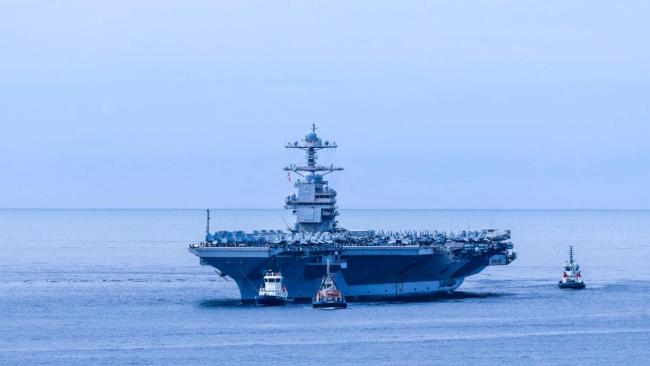 El USS Gerald R Ford llegando al puerto de Marsella en agosto de 2025.