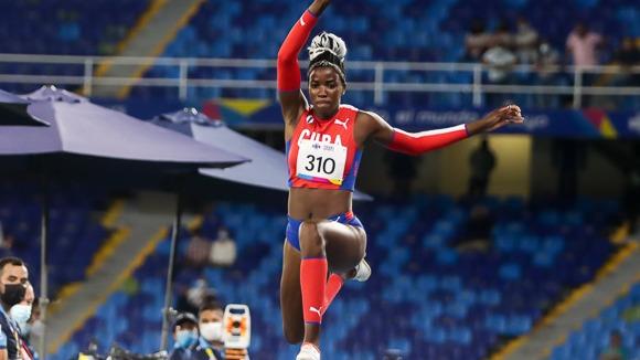 Leyanis Pérez durante una competencia internacional.
