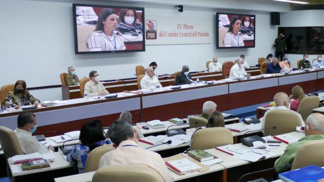 Pleno del Comité Central del PCC.