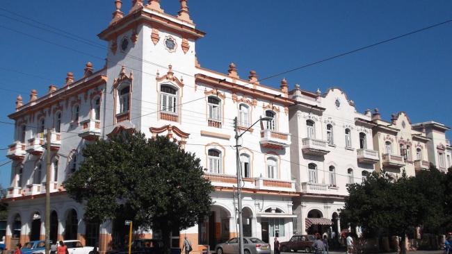 Esquina de 23 e I, El Vedado.