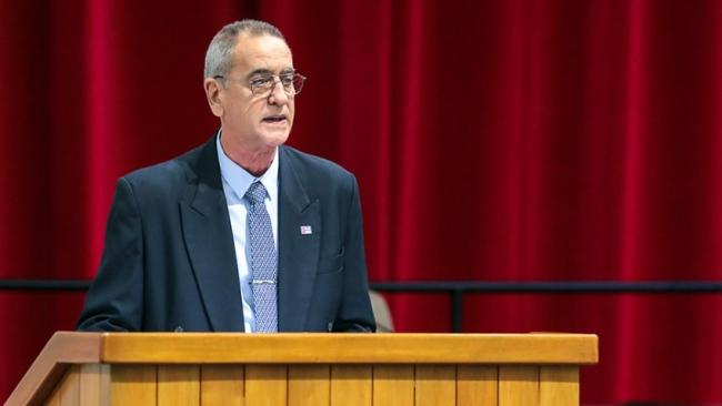 El ministro de Economía y Planificación, Joaquín Alonso, en la Asamblea Nacional del Poder Popular.