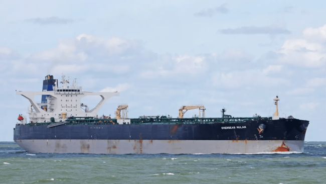 El barco petroquímico Bella 1.