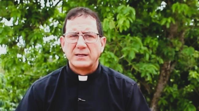 El padre católico cubano Alberto Reyes.