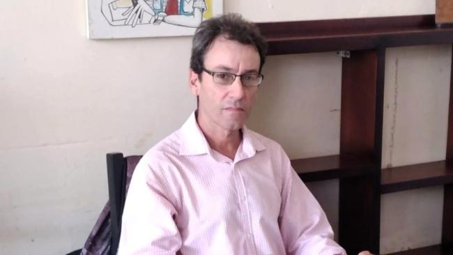 El escritor cubano José Gabriel Barrenechea.