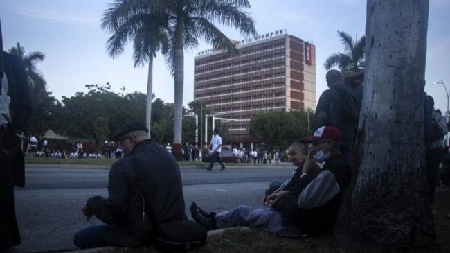 Cubanos movilizados a honras fúnebres de los 32 muertos en Venezuela.