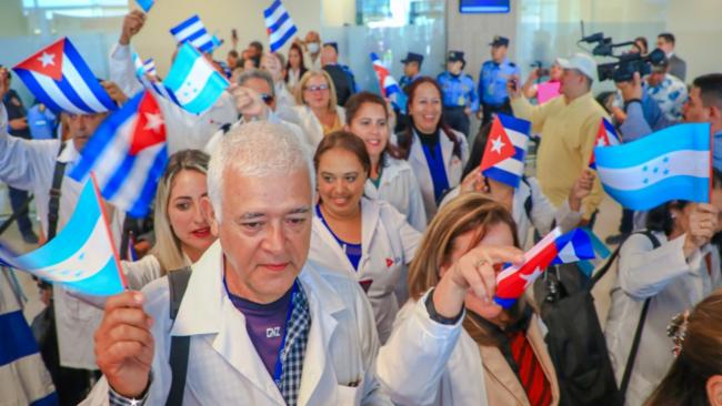 Llegada de médicos cubanos a Honduras