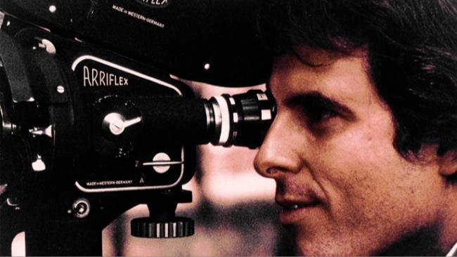 Orlando Jiménez en filmación.