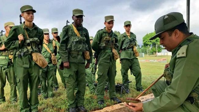 Militares cubanos.