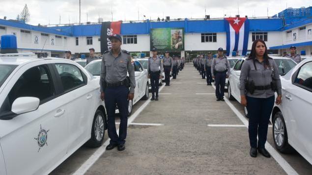 Agentes de la Policía Nacional Revolucionaria (PNR).