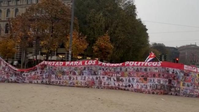 Cartel en favor de la excarcelación de los presos políticos cubanos.