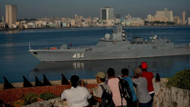 Fragata de guerra de Rusia en la bahía de La Habana en 2019.