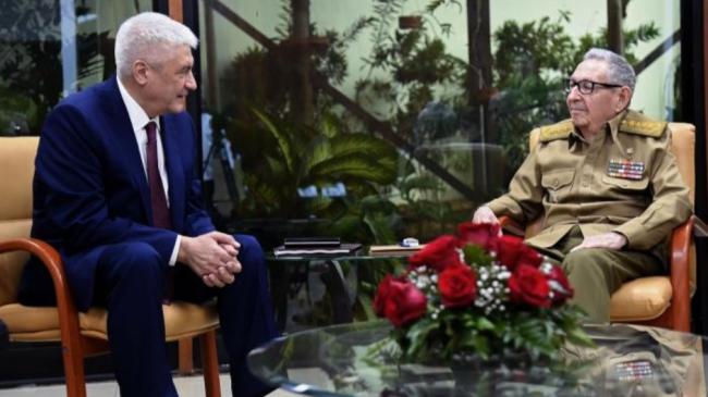 El ministro del Interior de Rusia y Raúl Castro este 20 de enero en La Habana.