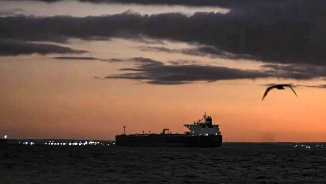 Un buque petrolero el sábado 24 de enero, en Maracaibo, Venezuela.