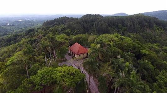Restaurante en la casa señorial del Cafetal Buenavista, Las Terrazas, Pinar del Río.