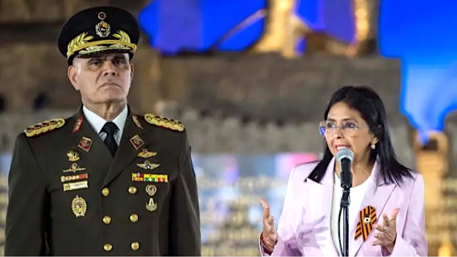 Vladimir Padrino y Delcy Rodríguez.